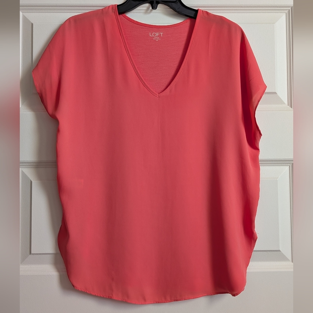 Loft Outlet Women's V-neck Coral Top